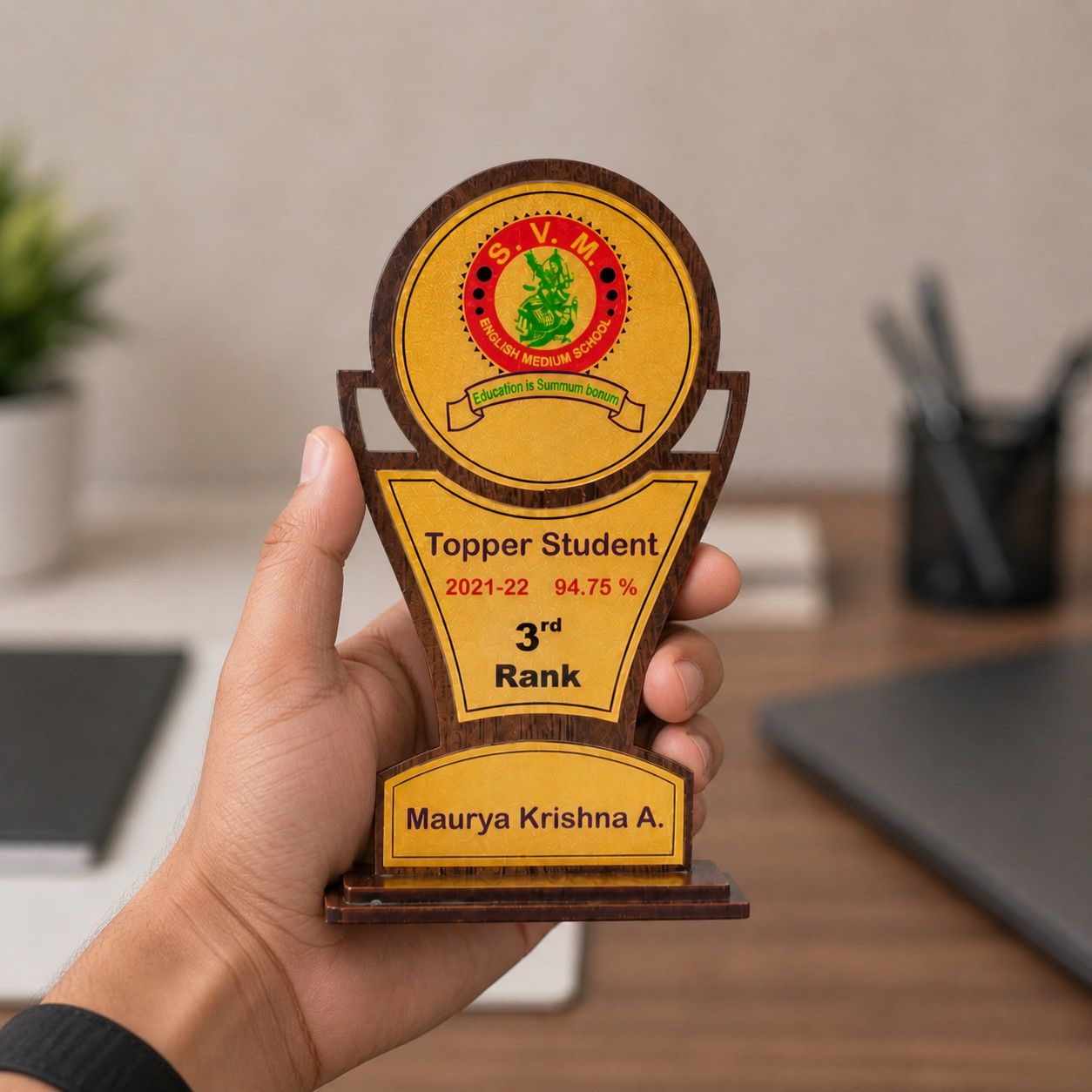 wooden trophy thumbnail 2