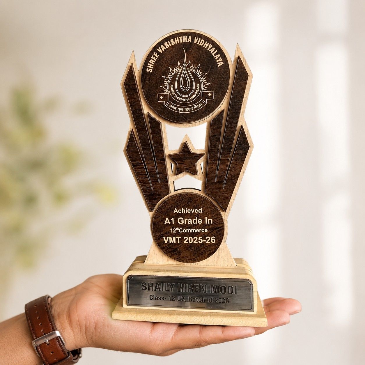 wooden trophy thumbnail 2